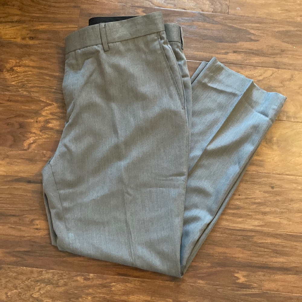 Banana Republic men’s tailored slim pants